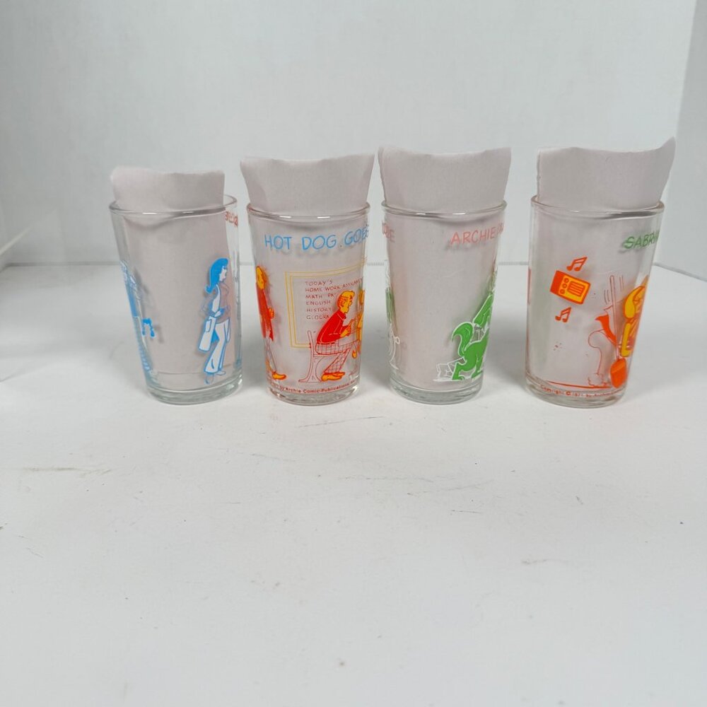 Vtg 1971 Archie Comics Glasses Set of 4 • Reggie Hot Dog Archie Sabrina • Reggie - Picture 3 of 13
